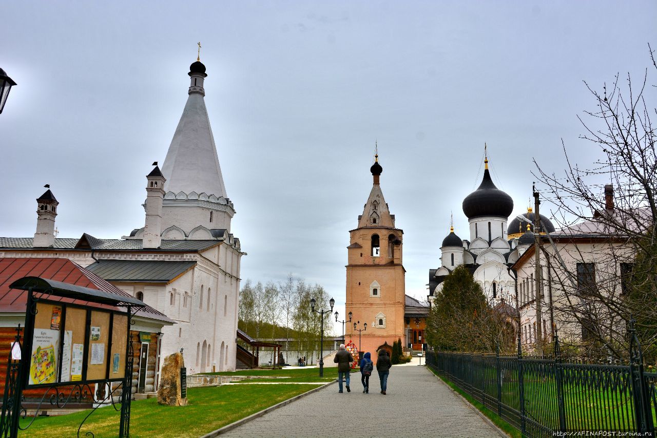 Свято-Успенский монастырь Старица, Россия