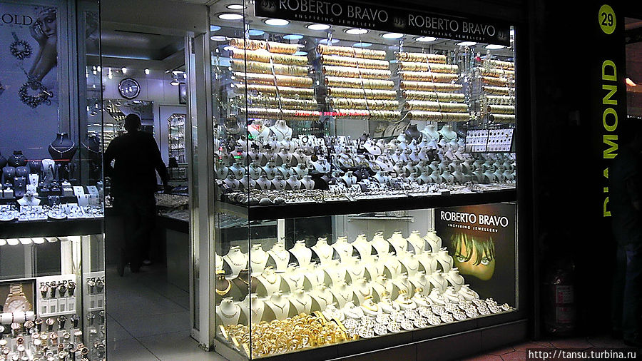 это магазин с золотом. Стамбул, Турция