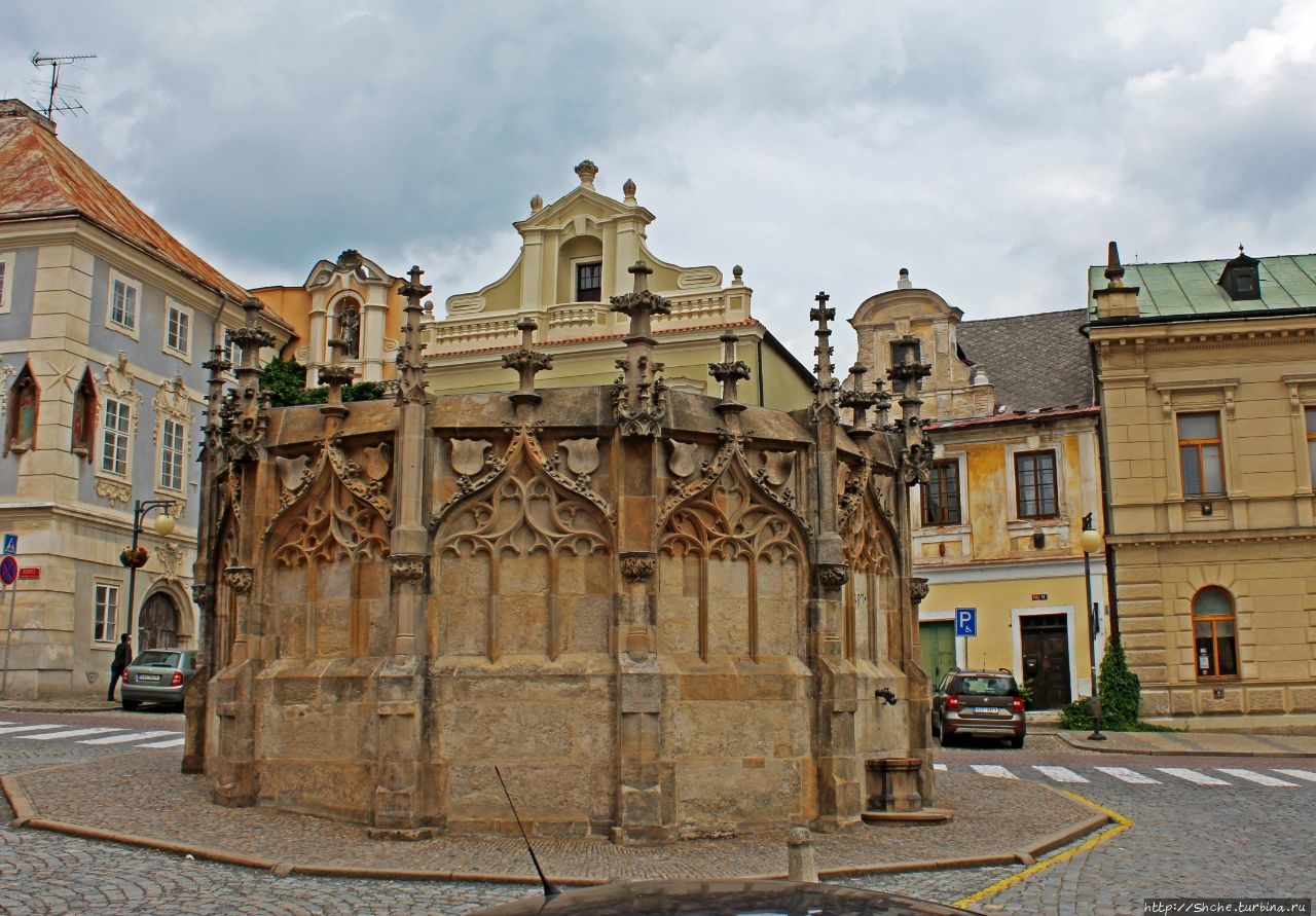 Каменный фонтан / Kamenná kašna