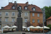 Памятник сапожнику Яну Килиньскому, герою восстания,  возглавляемого Тадеушем Костюшко.