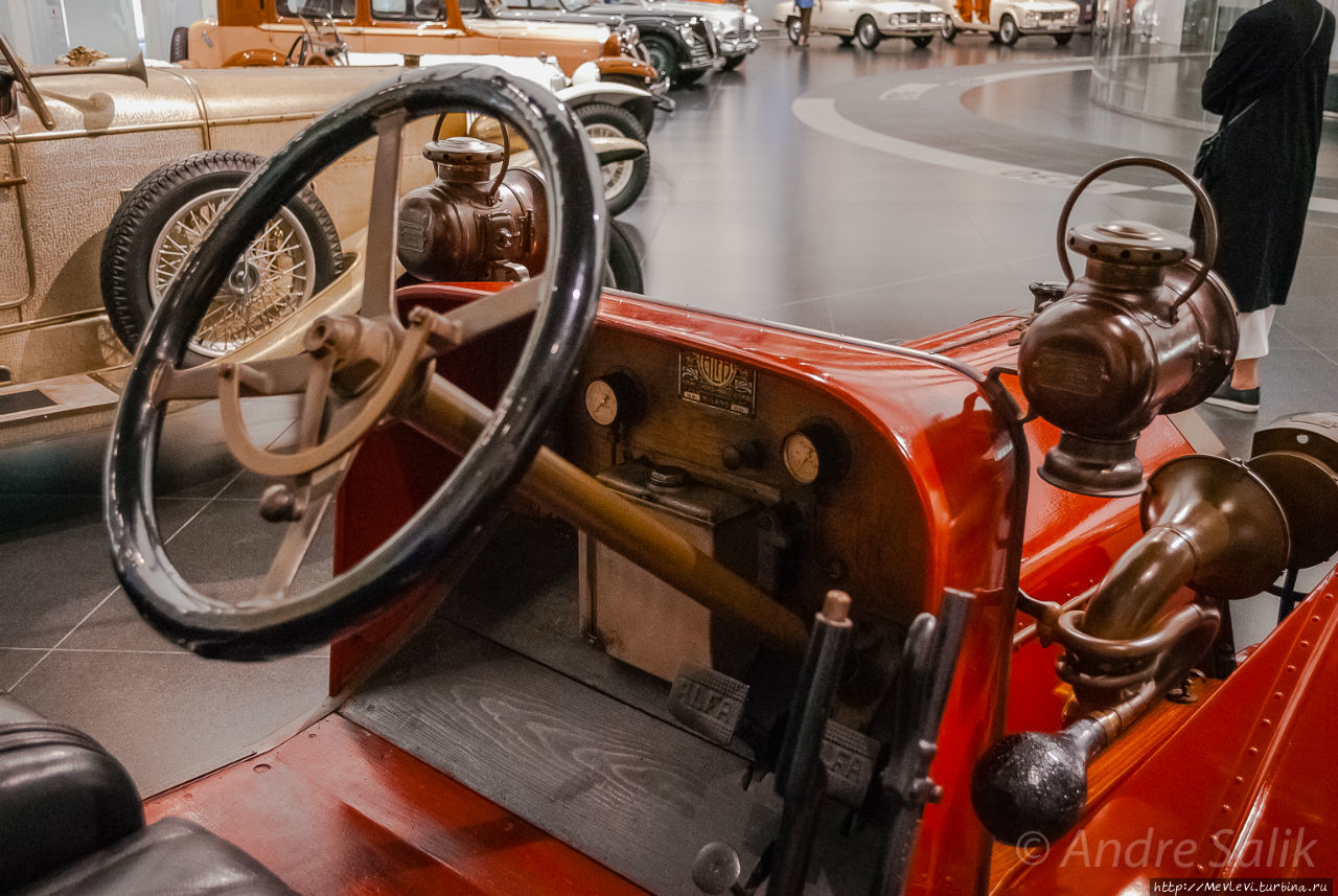 Музей Alfa Romeo Alfa Romeo Historical Museum Милан, Италия