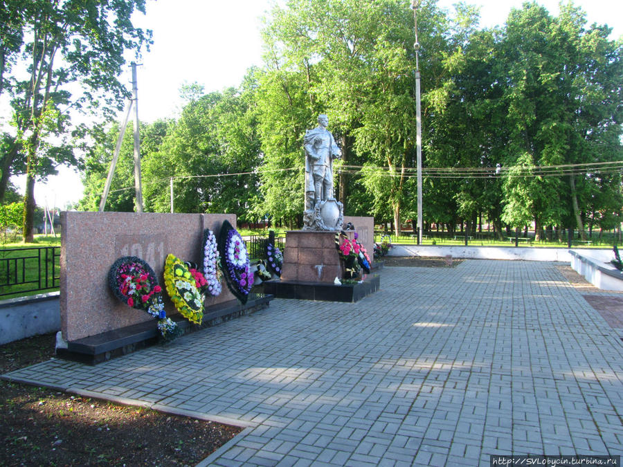 Мемориал павшим воинам в г.Духовщина Смоленская область, Россия