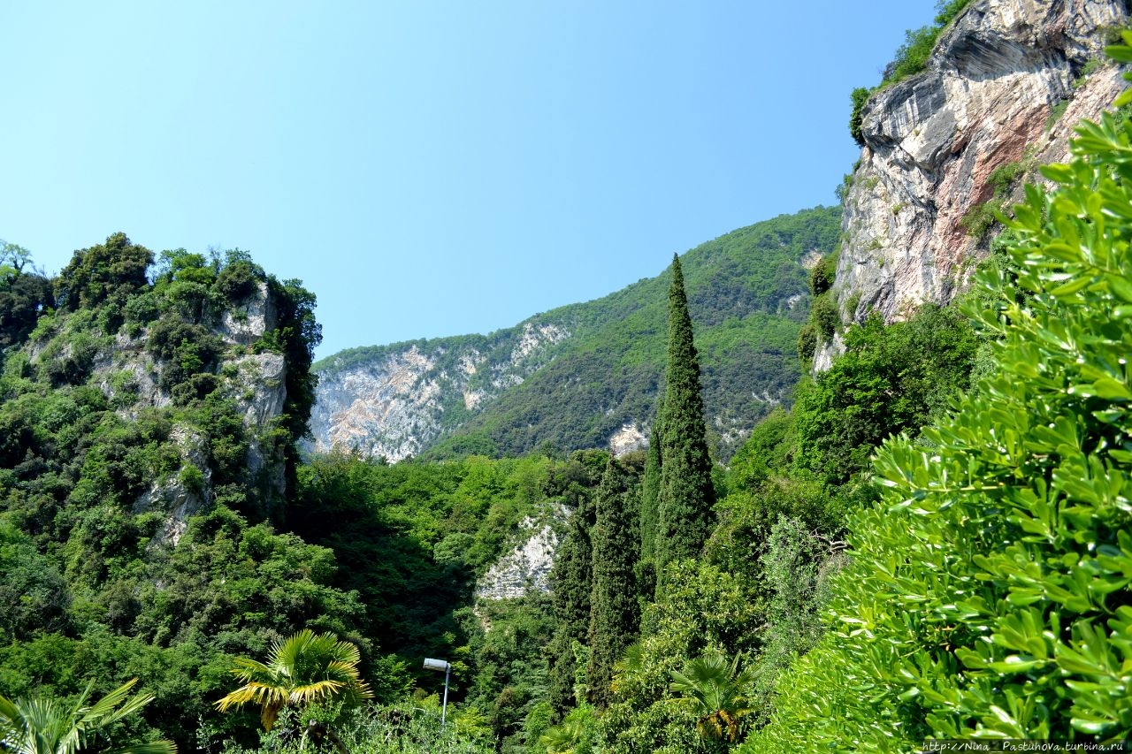 Водопад Каската ди Вароне Рива-дель-Гарда, Италия