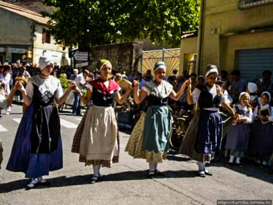 Фото из интернета, сорри за качество.. Ла-Рок-д-Антерон, Франция