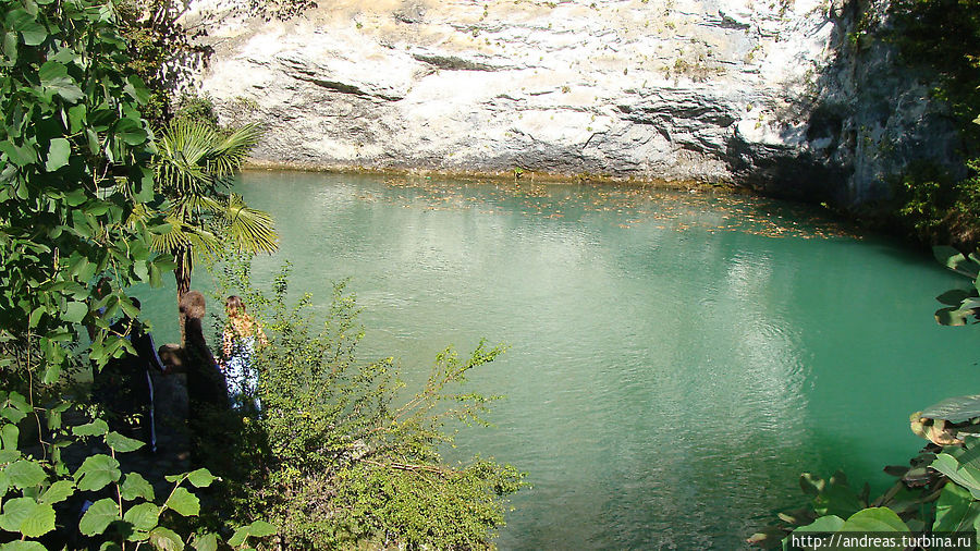 Голубое озеро