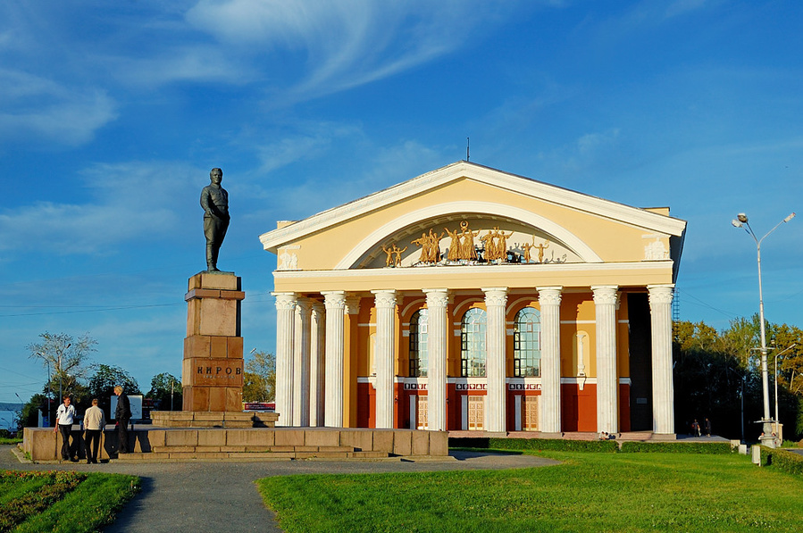 Петрозаводск и Кижи: С Ладожского вокзала на Онежское озеро Петрозаводск, Россия