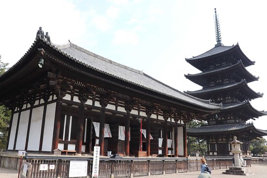 Кофуку-дзи буддистский храм / Kōfuku-ji ((興福寺)