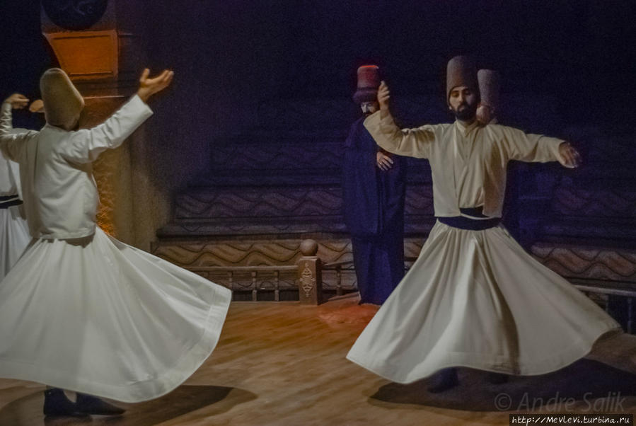 Обряд кружения дервишей Турция