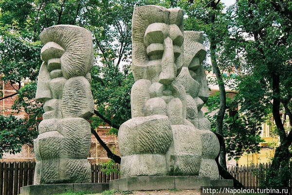памятник трем волхвам Вильнюс, Литва