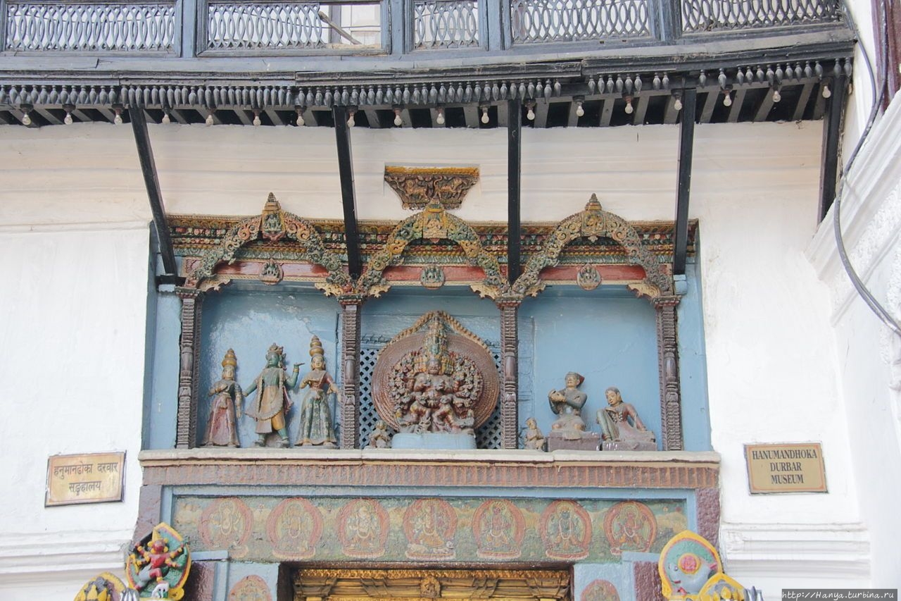 Ворота в Королевский Дворец Хануман Дхока. Из интернета Катманду, Непал