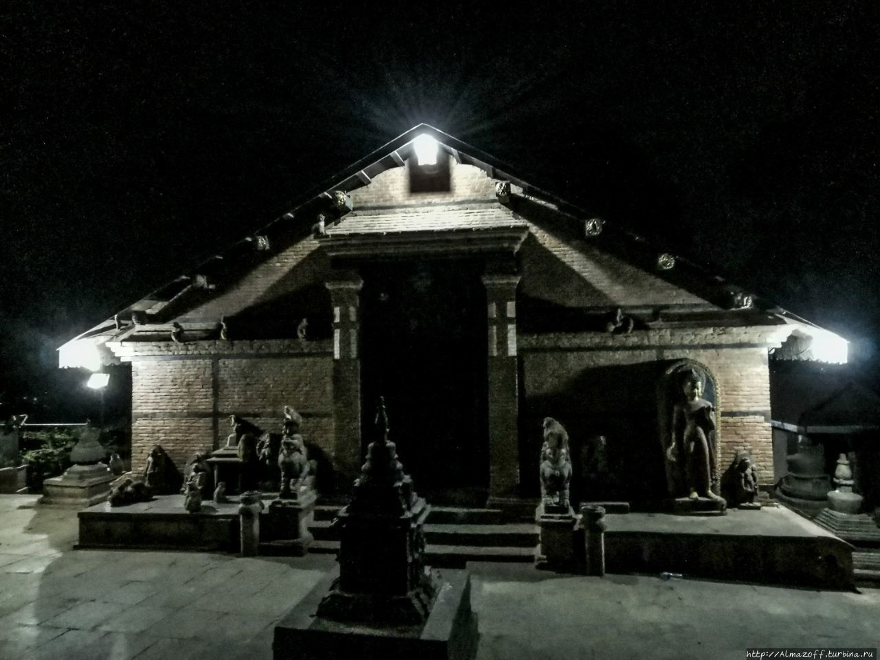 храм Шантипур Катманду, Непал