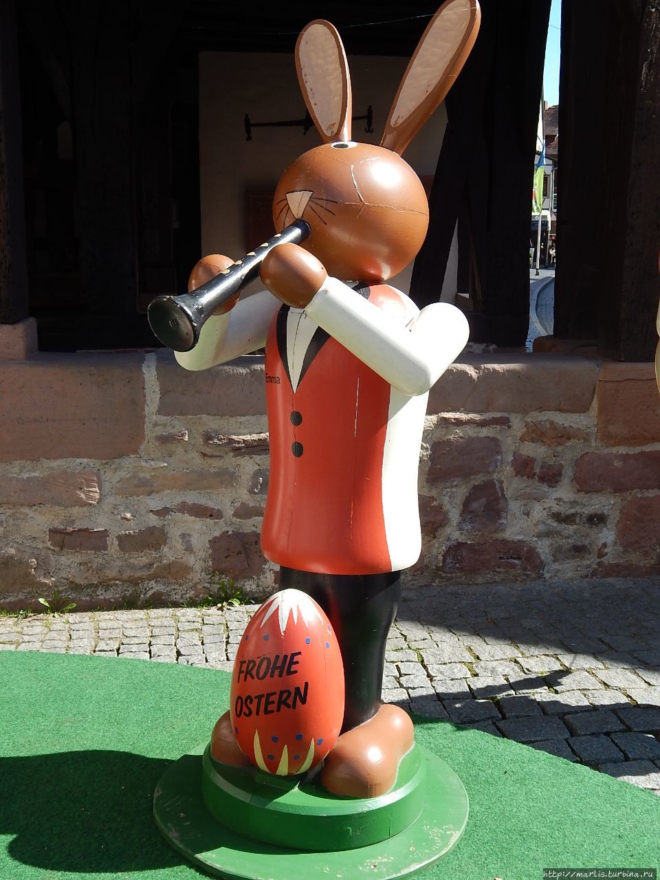 Остерхазе — заяц, несущий яйца — пасхальный символ Михельштадт, Германия