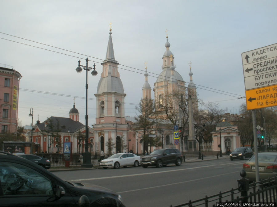 Аптека находится недалеко от Андреевского собора на Большом пр.