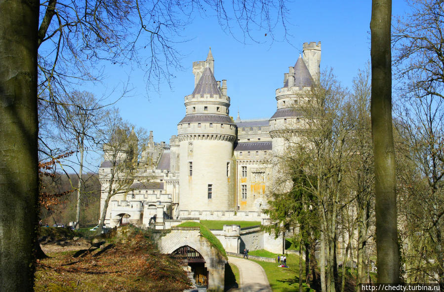 Замок для великанов Пьерфон, Франция