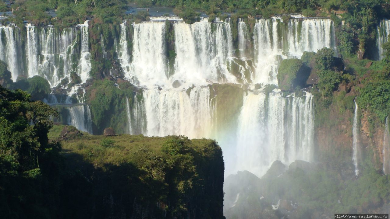 Слёзы радости на Игуасу Игуасу национальный парк (Бразилия), Бразилия