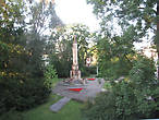 В парке Чеха находится памятник в честь освобождения Оломоуца Советской Армией. Открыт в 1945 году