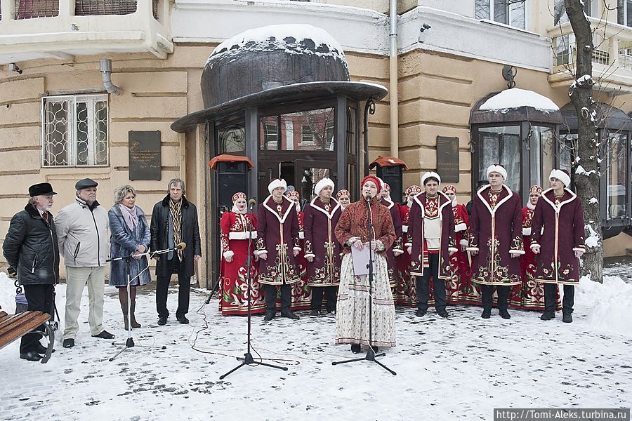 Снега, как ни странно намело, больше, чем в прошлом году...
* Воронеж, Россия