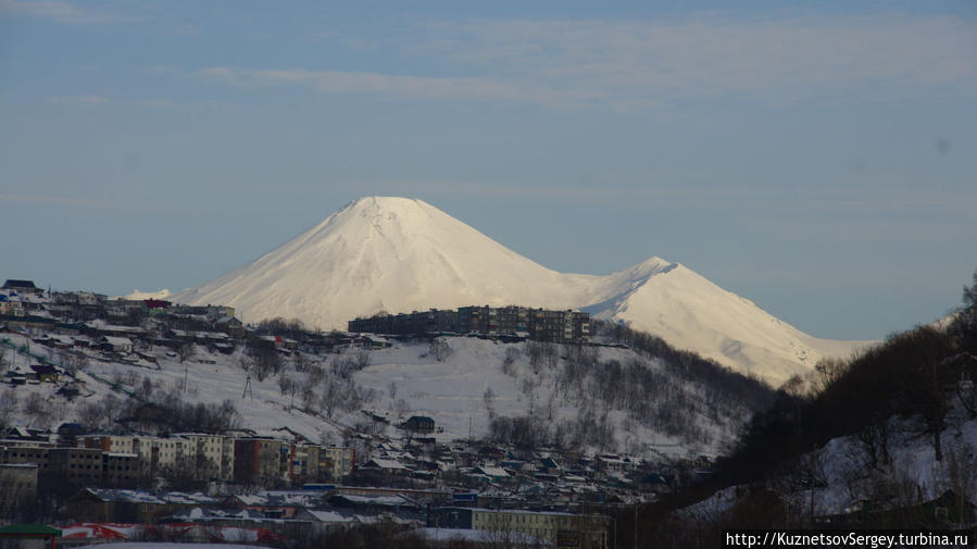 Авачинский вулкан от Култучного озера Петропавловск-Камчатский, Россия