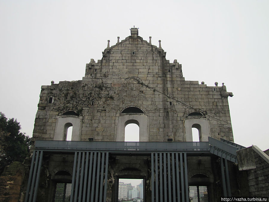 Бывший кафедральный собор Святого Павла и фортолеза ду Монти Полуостров Макао, Макао