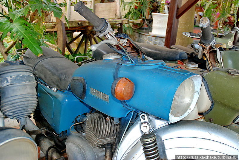 Выставка мотоциклов около отеля Муй-Не, Вьетнам