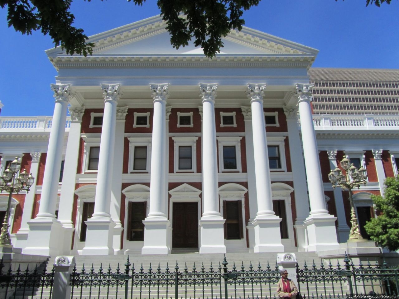 Парламент ЮАР- великолепный образец викторианской эпохи. Ч95
