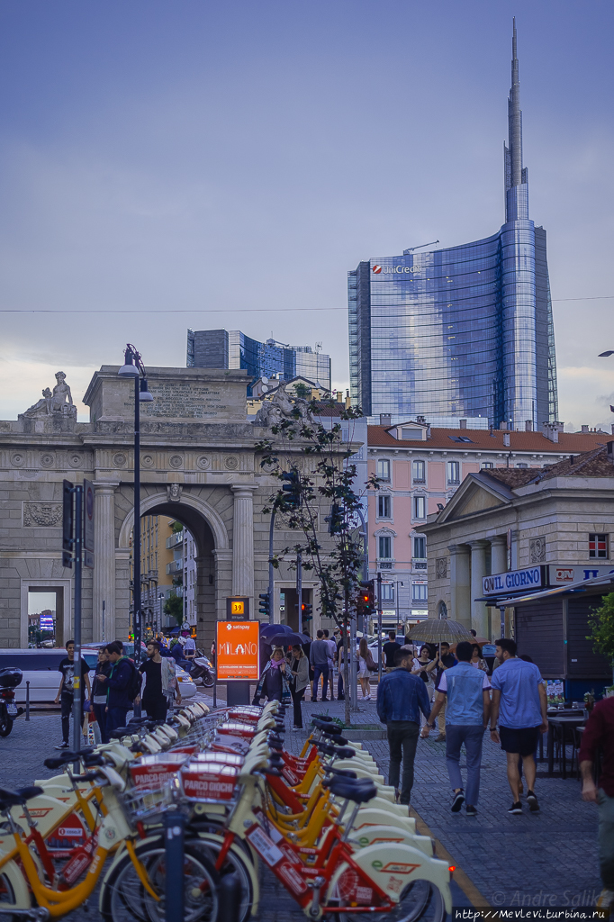 Вечерний Милан. Мегаполис Милан, Италия