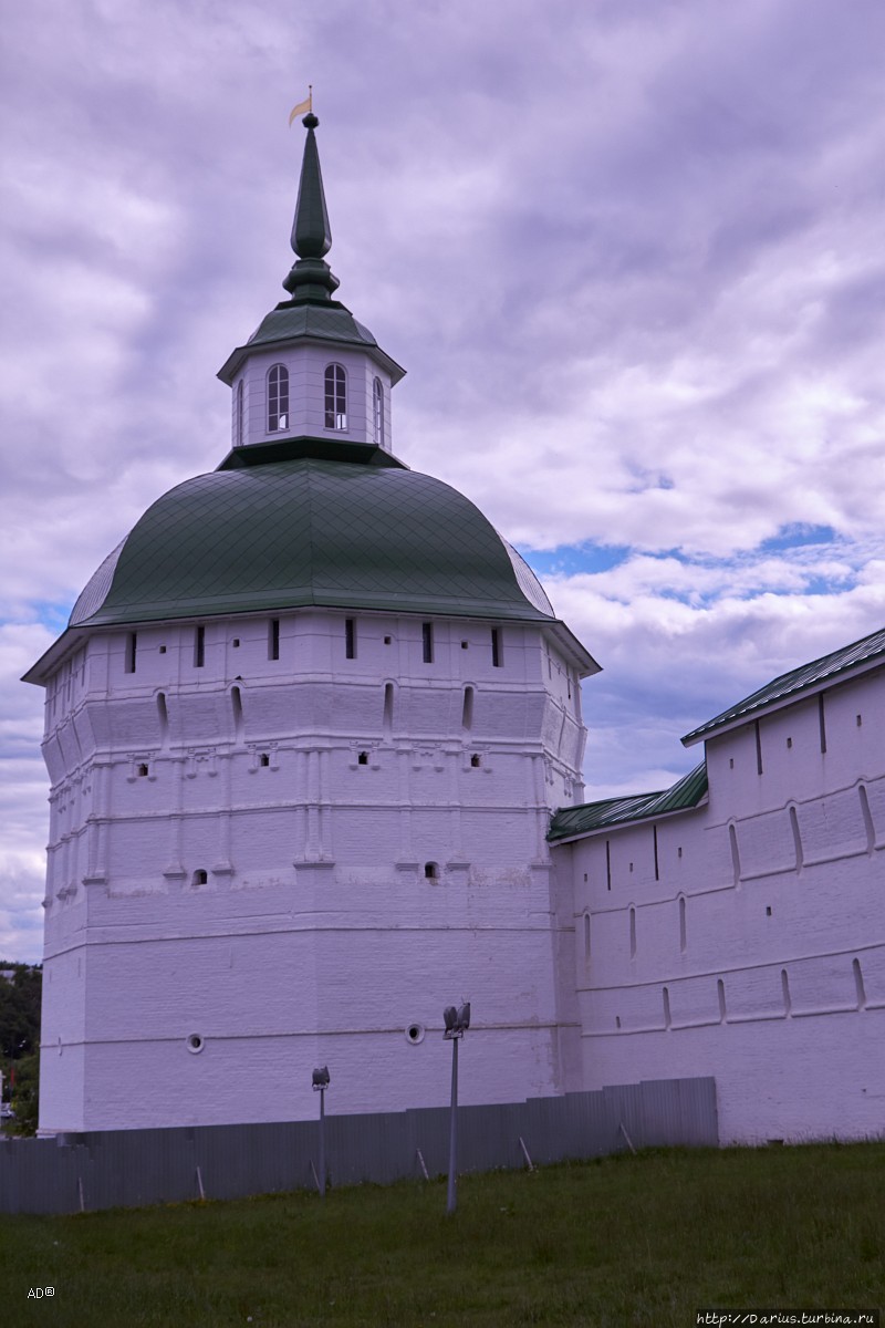 Свято-Троицкая Сергиева Лавра. Снаружи Сергиев Посад, Россия