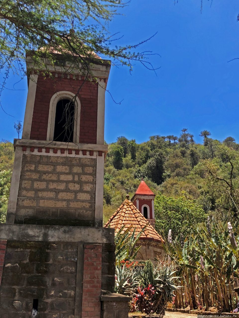 Самая маленькая церковь Кении, как наследие Второй мировой
