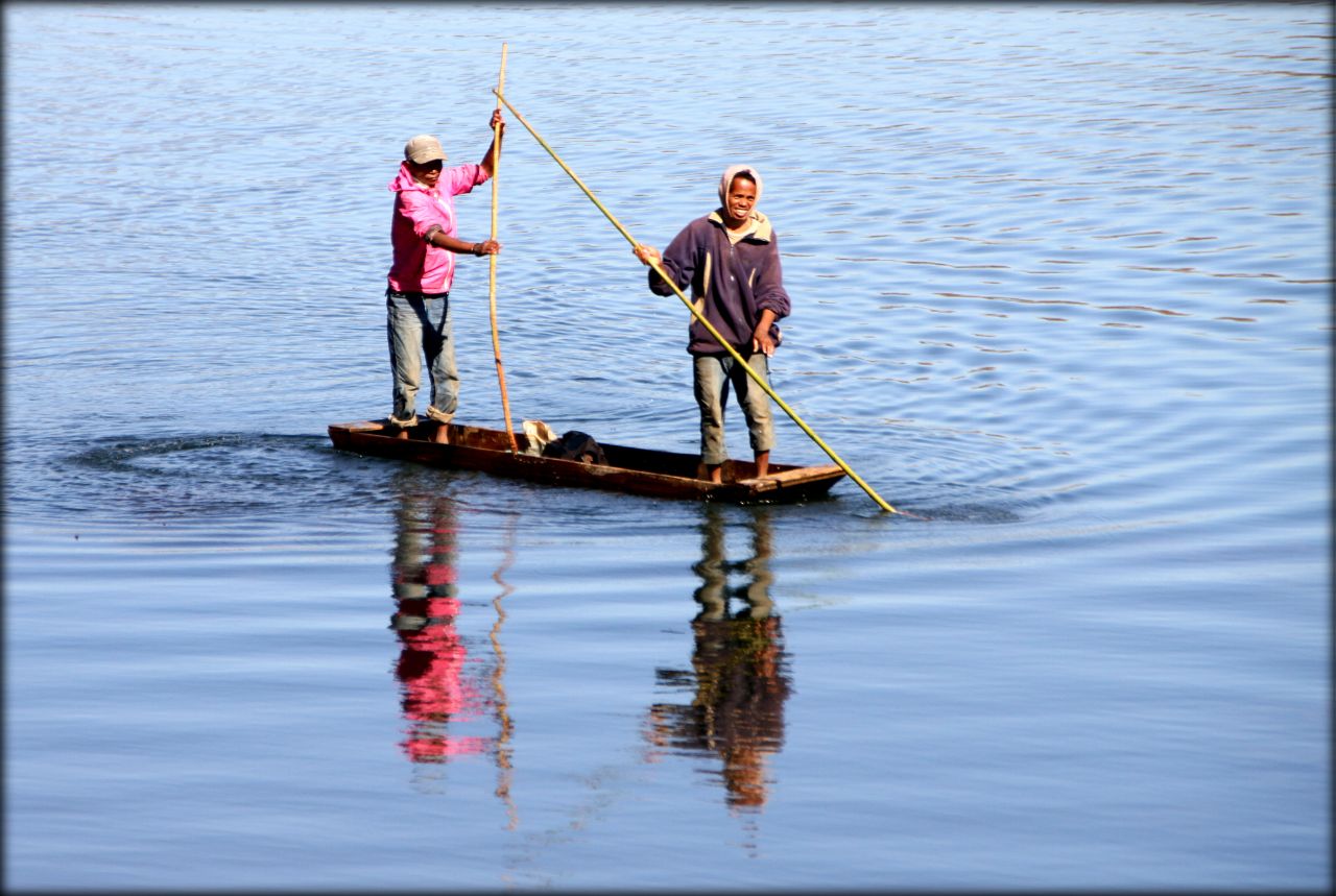 Мадагаскарские хроники — озеро Андраикиба и петушиные бои Антсирабе, Мадагаскар