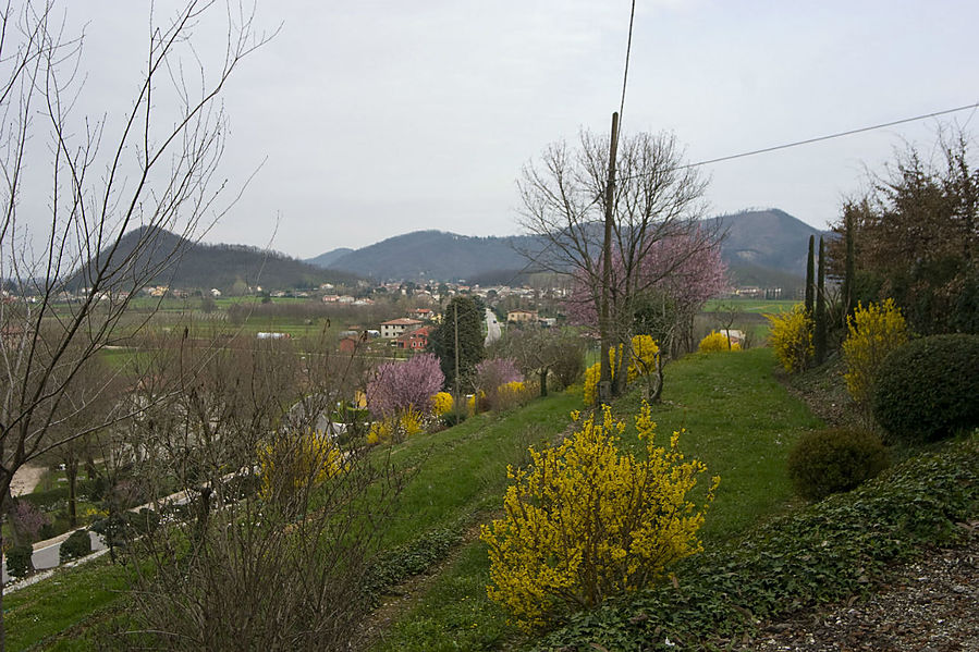Весна на Эуганских холмах II Абано-Терме, Италия