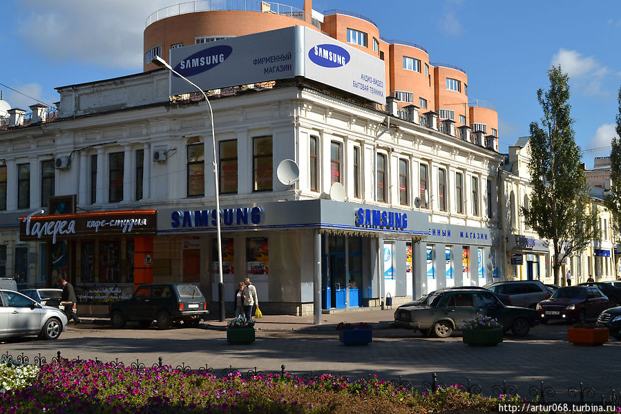 Старые здания мирно соседствуют с современными высотками Тамбов, Россия
