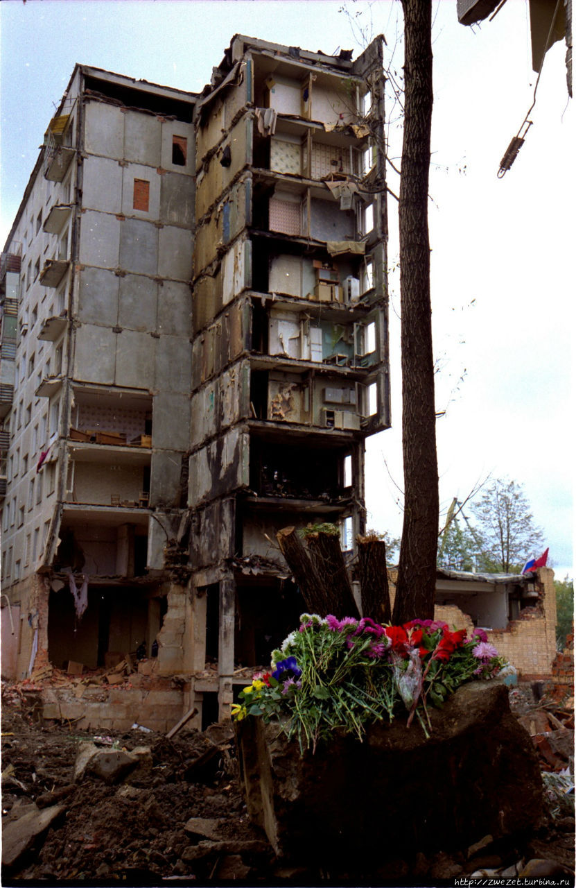 Результат взрыва дома № 19 на ул.Гурьянова в Москве (фото из интернета) Москва, Россия