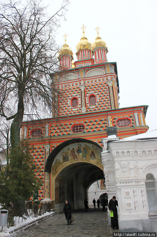 Надвратная церковь Рождества св.Иоанна Предтечи Сергиев Посад, Россия