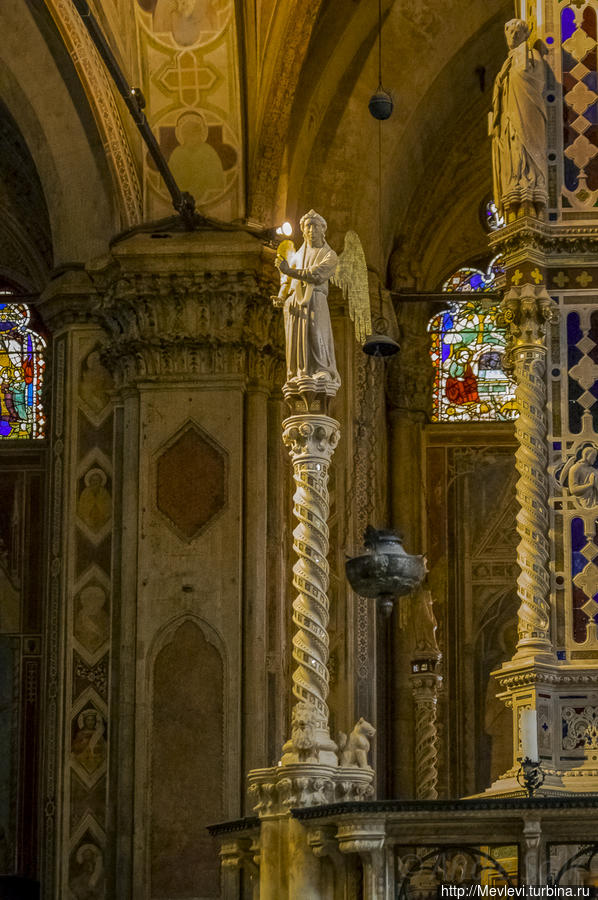 В Храме Флоренция, Италия