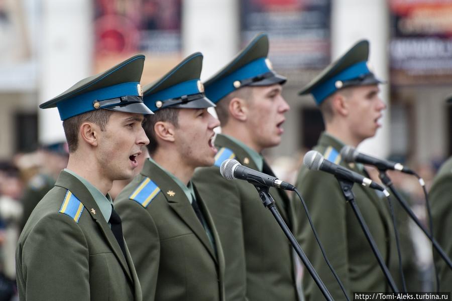 На брусчатке главной площади (Воронеж) Воронеж, Россия