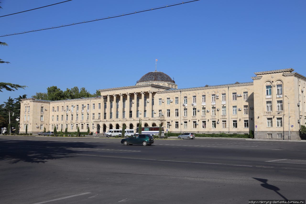 Музей  Сталина, памятник Сталину, город Сталина Гори, Грузия
