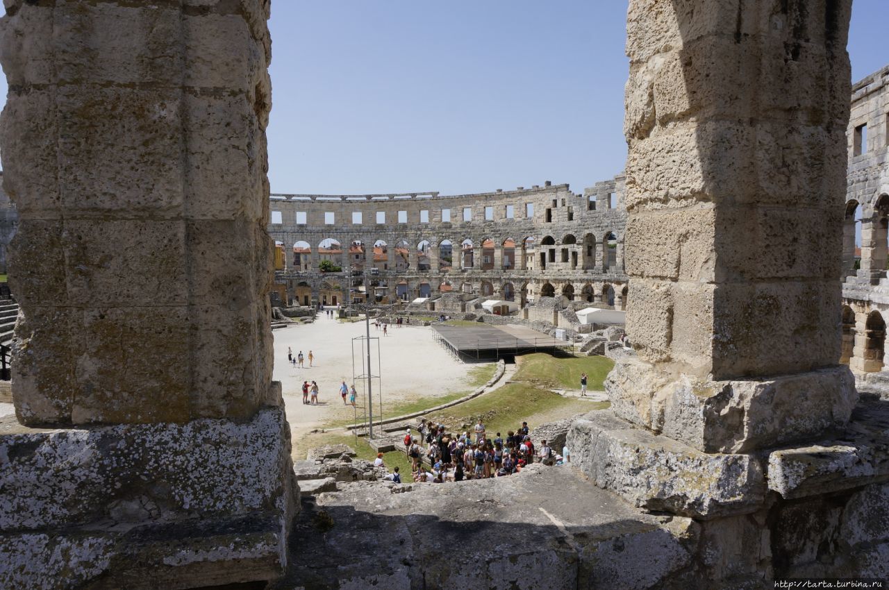 Пула 10 лет спустя Пула, Хорватия Пула 10 лет спустя Пула, Хорватия