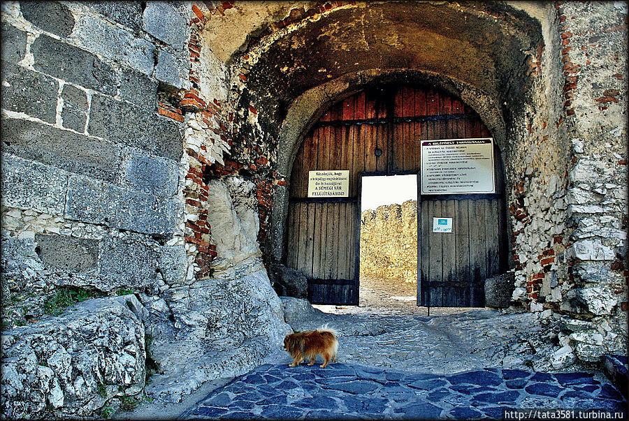 Крепостные ворота Шюмег, Венгрия