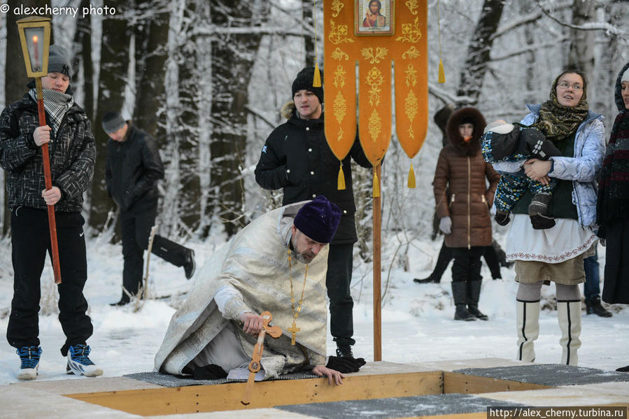 Крещенские купания в Стрельне 2014