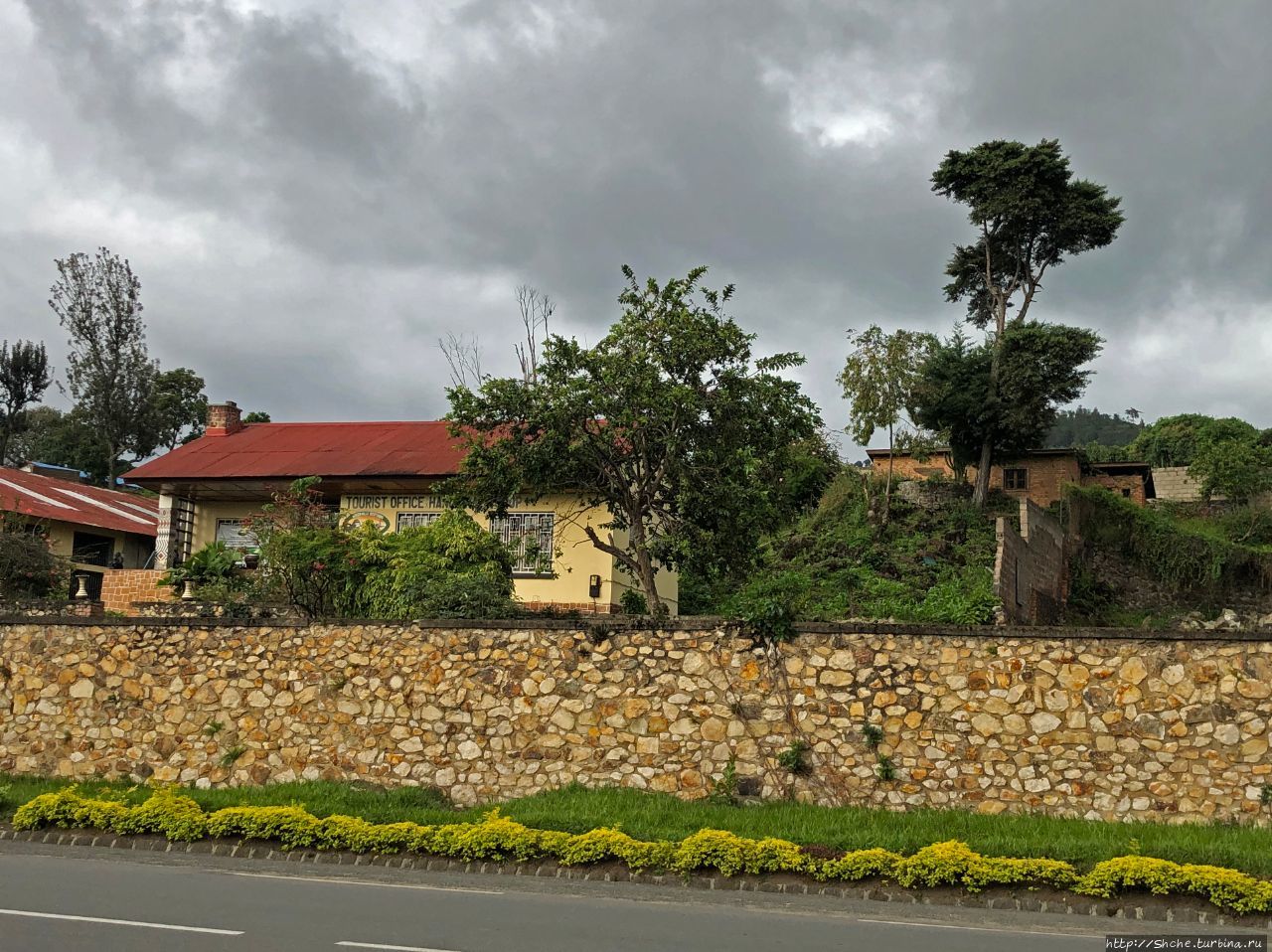Gisenyi — есть такой город в Руанде Гисеньи, Руанда