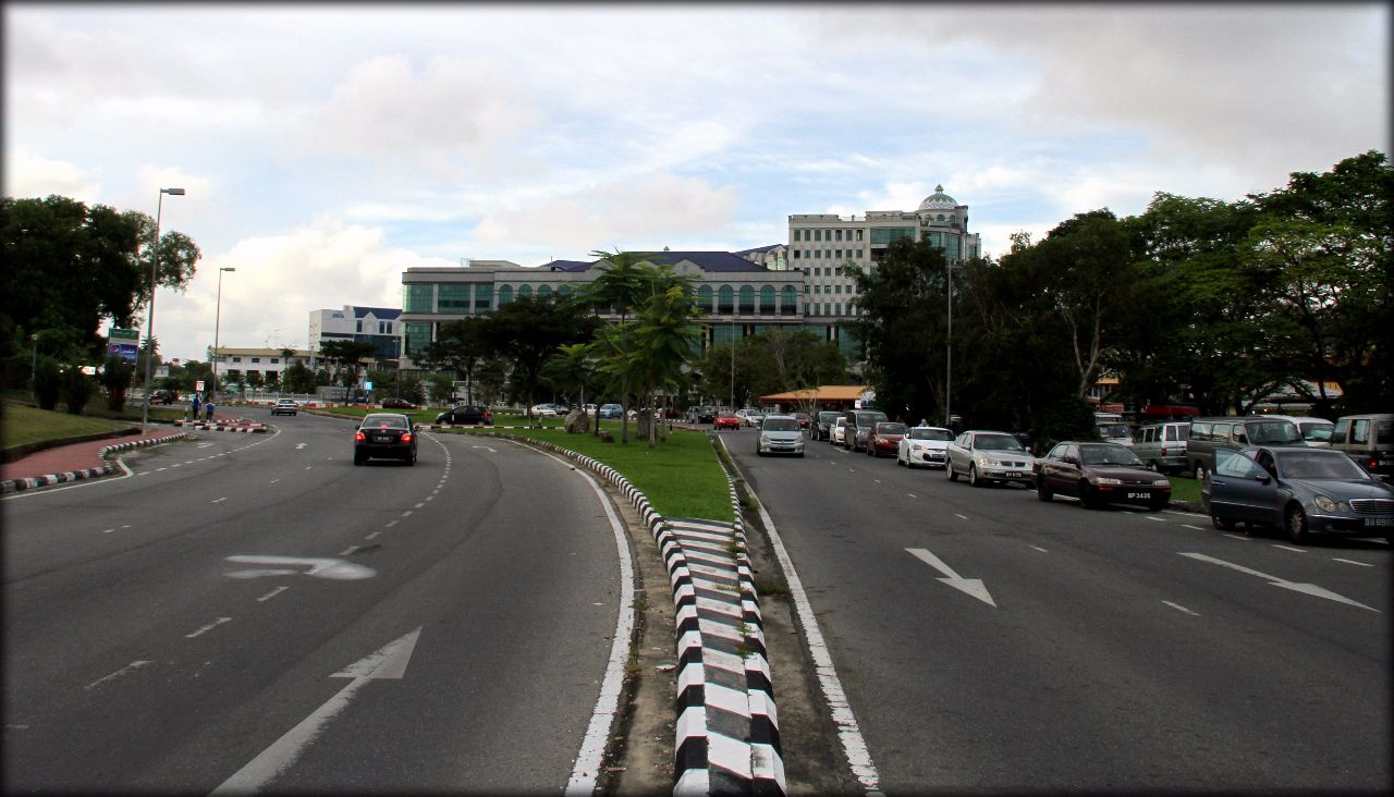 Отель Ризгун Интернейшнл Бандар-Сери-Бегаван, Бруней