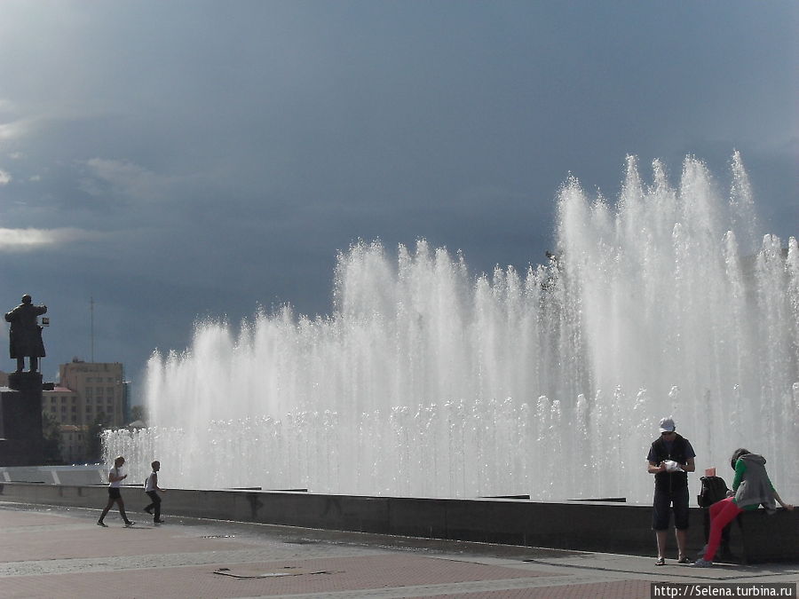 Фонтаны на площади Ленина Санкт-Петербург, Россия