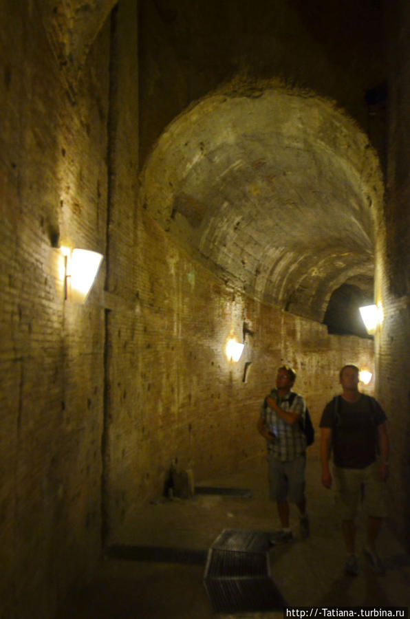 внутри замка Святого Ангела Рим, Италия
