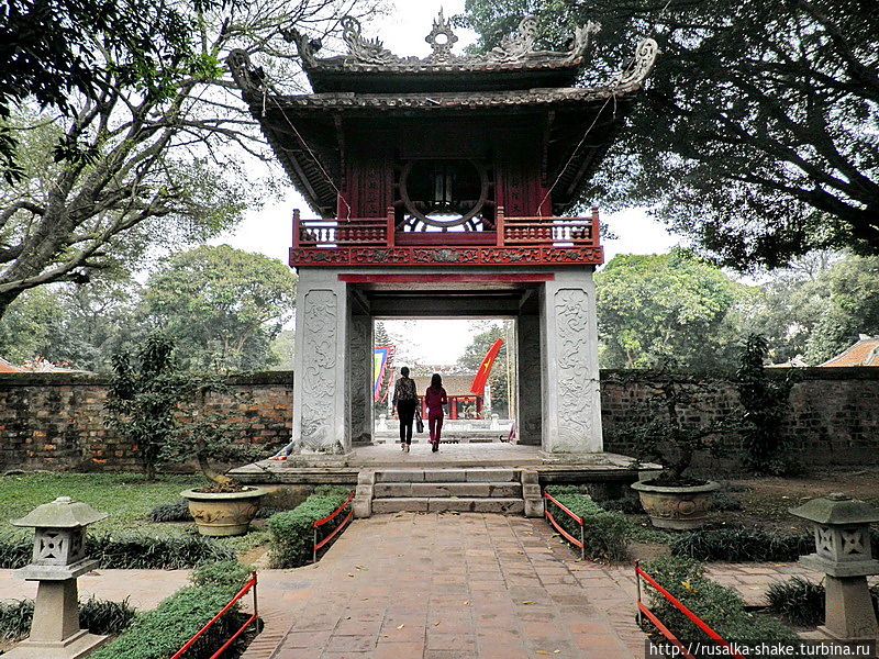 Храм Литературы — прогулка по дороге короля Ханой, Вьетнам