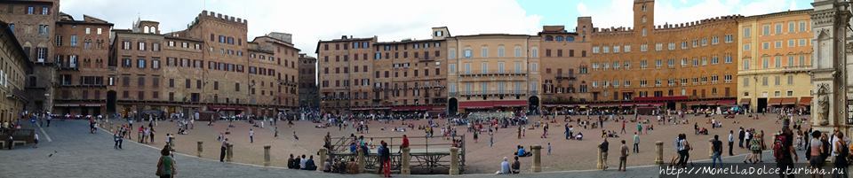 Siena: площадь piazza del Campo Сиена, Италия