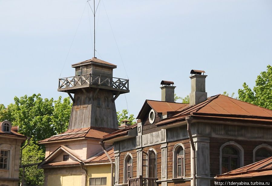 Кажется, в каком-то из фильмов я видела эту башенку, осталось вспомнить в каком... Москва, Россия