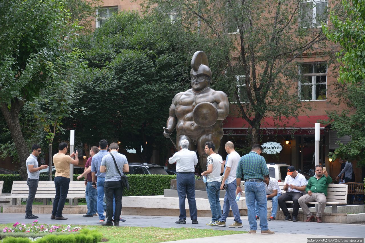 Интересное местечко Ереван, Армения