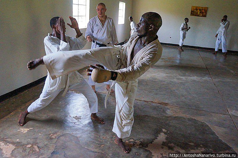 Сибирский сэнсэй Кигали, Руанда