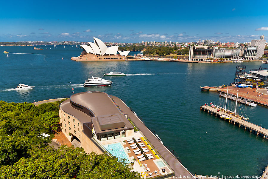 Визитная карточка Сиднея, опера  и мост в гавани Сидней, Австралия