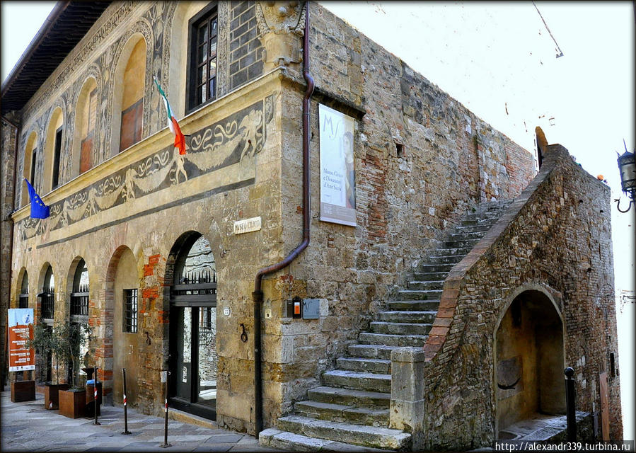 Колле-ди-Валь-д'Эльса – город хрусталя Тоскана, Италия